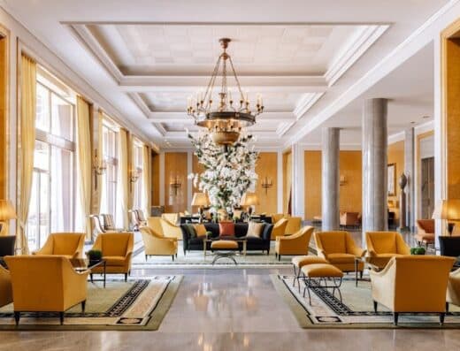 Almada Negreiros Lounge