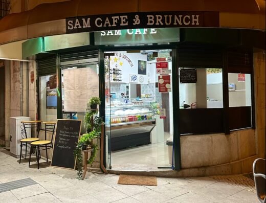 Sam cafe