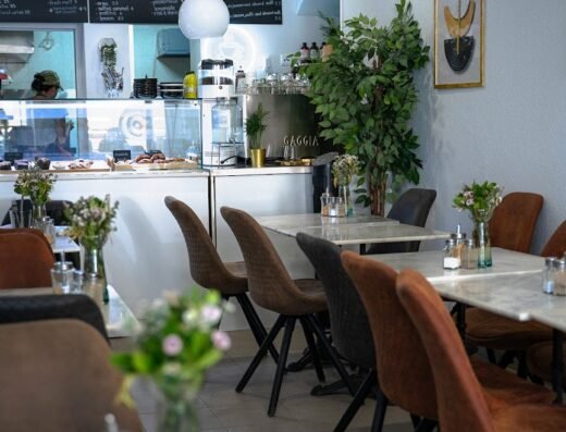 Lou’s Cafe