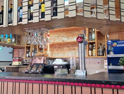 Bluemoon Restaurant Bar & Grill
