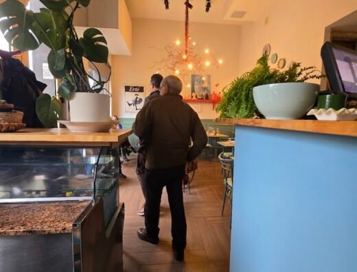 Garlic Cafe & Bistro