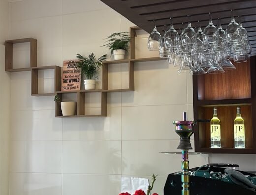 LAMA’S Restaurant & Bar